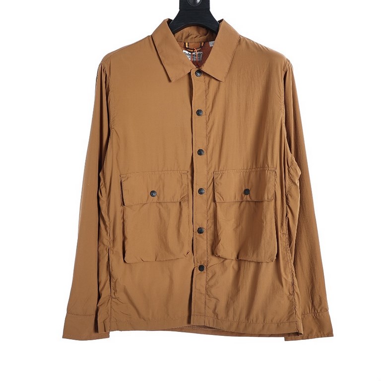 Timberland's new shirt jacket.Made of environmentally friendly nylon with natural color, it has excellent breathability to prevent sweat and sticky feeling, which makes the wearer feel fresh and comfortable. The collar o