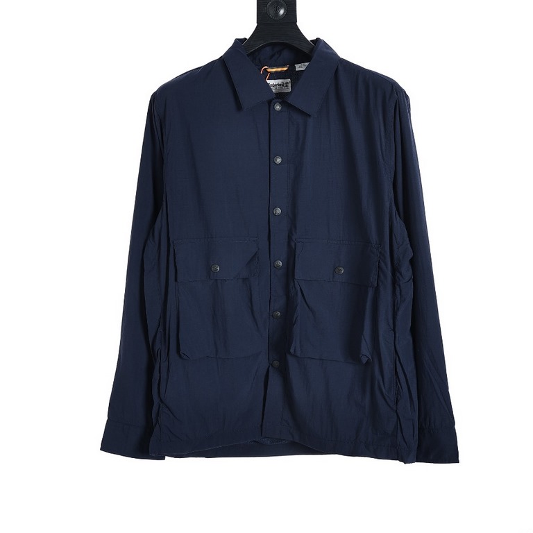 Timberland's new shirt jacket.Made of environmentally friendly nylon with natural color, it has excellent breathability to prevent sweat and sticky feeling, which makes the wearer feel fresh and comfortable. The collar o