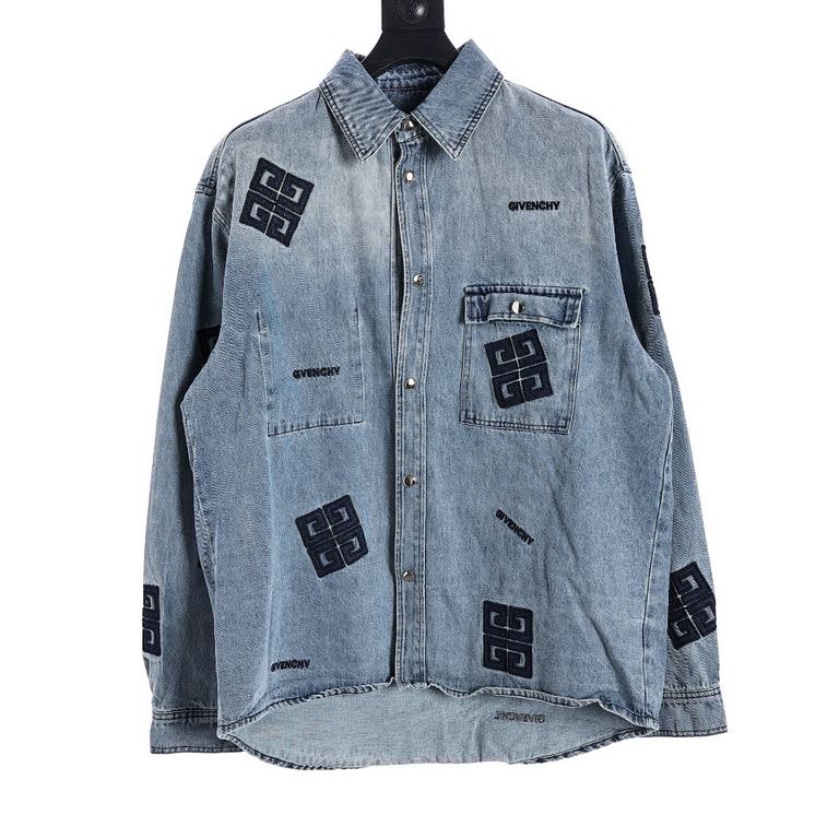 Givenchy Givenchy 23FW Dimensional Logo Denim Long Sleeve ShirtLogo and jumbo 4G logo In a wash and off nostalgia With a buttoned flap pocket on the front Embroidered  letters all over Custom hardware buttons High qualit