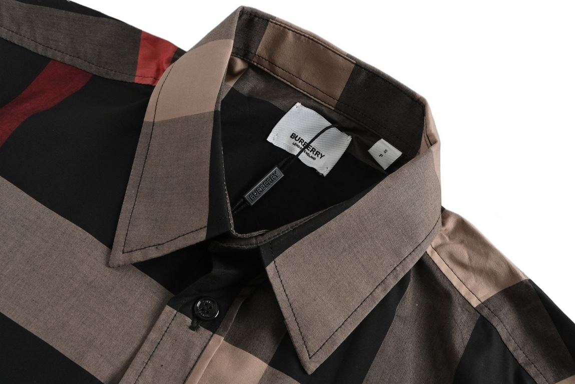 BurberryBurberry 23Fw New Colorway Large Plaid ShirtBBR brand's most representative striped elements shirt, the counter sales of the first paragraph. The fabric is made of double stranded 80 woven twill fabric, checkered