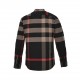 BurberryBurberry 23Fw New Colorway Large Plaid ShirtBBR brand's most representative striped elements shirt, the counter sales of the first paragraph. The fabric is made of double stranded 80 woven twill fabric, checkered