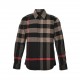 BurberryBurberry 23Fw New Colorway Large Plaid ShirtBBR brand's most representative striped elements shirt, the counter sales of the first paragraph. The fabric is made of double stranded 80 woven twill fabric, checkered