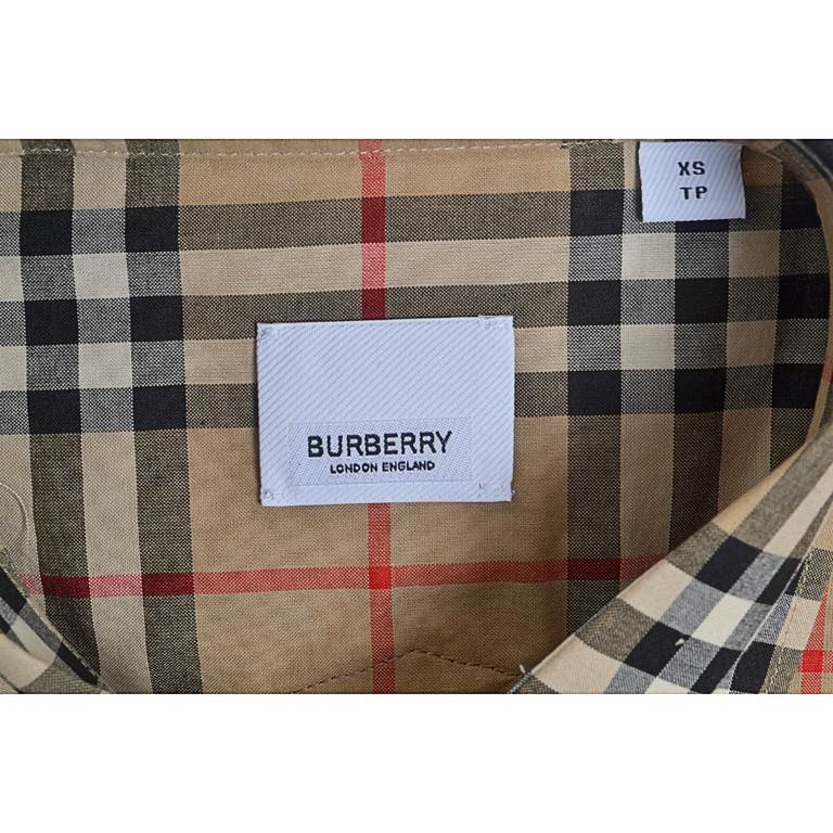 Burberry Flocked Logo Embroidered Logo Long Sleeve ShirtSize：XS S M L XL XXLThe fabric is made of double stranded 80 count woven small twill fabric, checkered counterpoint, yarn weaving and dyeing, side webbing customize