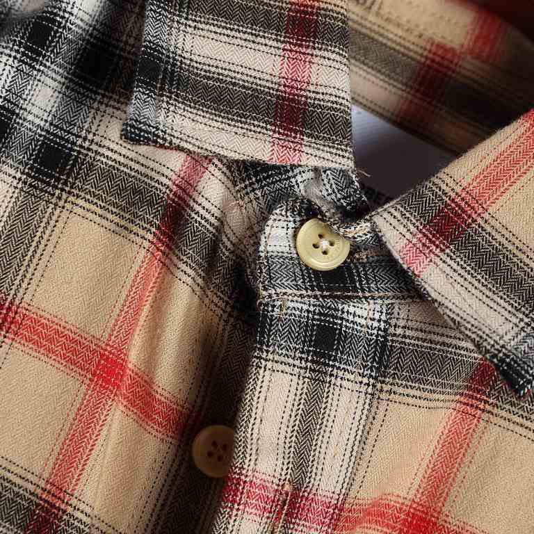 BurberryBurberry Check Embroidered Letter Long Sleeve ShirtBBR brand most representative of the classic striped shirt, counter best-seller. The fabric is made of double stranded 80 woven twill fabric, checkered counterpo