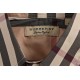 BurberryBurberry 23Fw New Colorway Large Plaid ShirtBBR brand's most representative striped elements shirt, the counter sales of the first paragraph. The fabric is made of double stranded 80 woven twill fabric, checkered