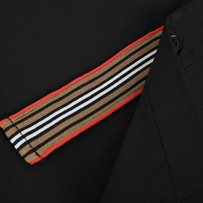 BurberryBurberry Classic TB Embroidery Long Sleeve ShirtBBR brand is the most representative of the classic striped shirt, the fabric is made of double stranded 80 woven fabric, yarn fixed weaving and dyeing, placket, cu