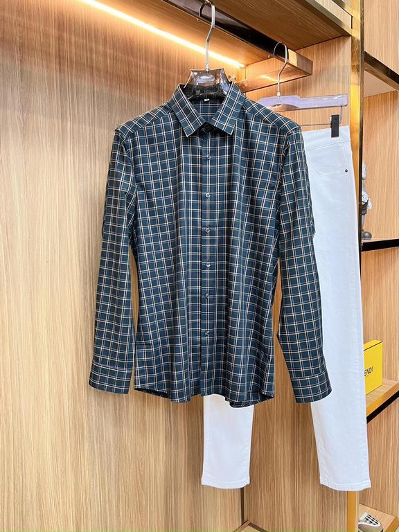 (High version) Burberry casual plaid shirtHas always been an essential item this season A good shirt highlights more than just temperament, counter models Details do unique Burberry shirt is very concerned about the qual