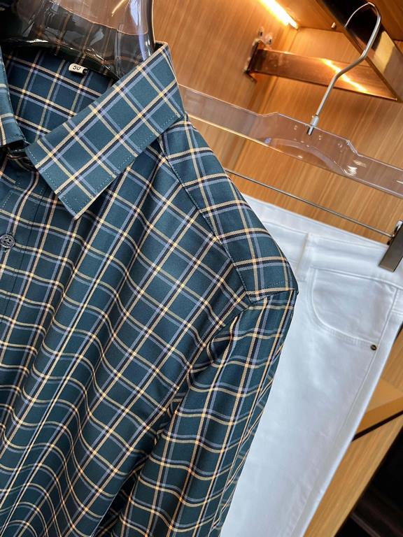 (High version) Burberry casual plaid shirtHas always been an essential item this season A good shirt highlights more than just temperament, counter models Details do unique Burberry shirt is very concerned about the qual