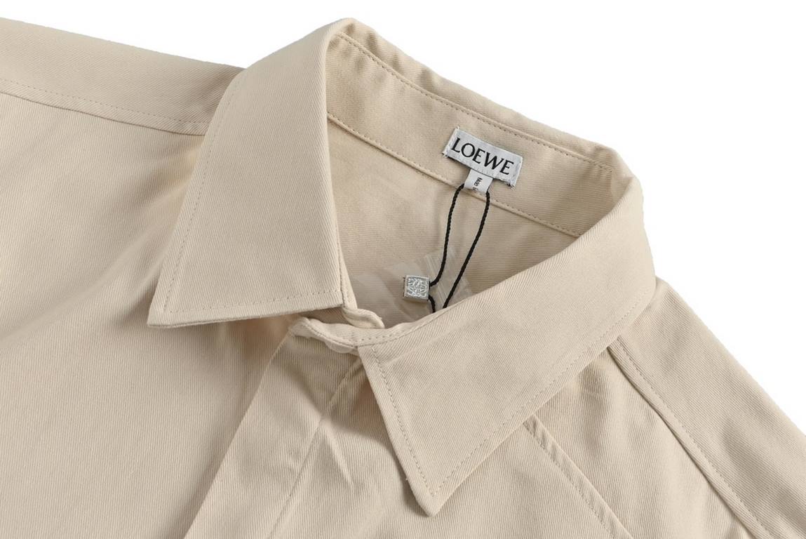 LoeweLoewe 23ss Irregular Solid Color ShirtCustomized original 11 fabric, placket, cuffs, collar with overlock stitching process, all cut pieces need piece of ironing, hem asymmetric tailoring design, hidden button front