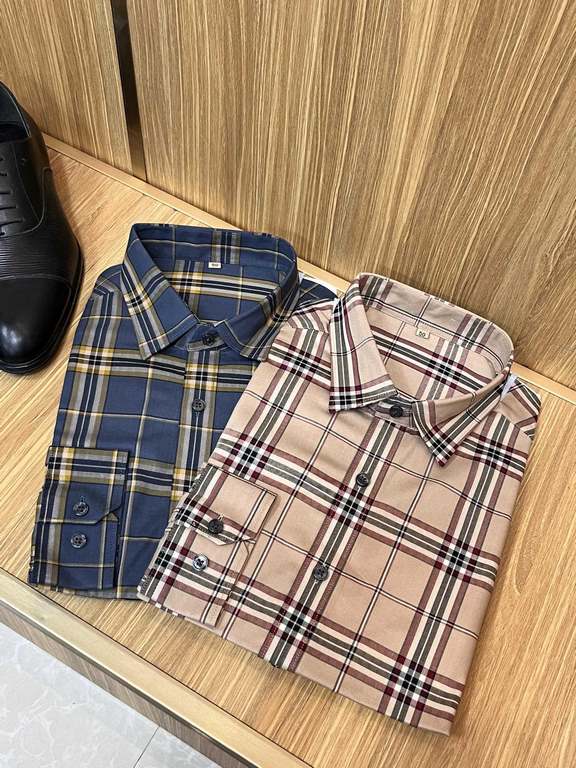 (High version) Burberry casual plaid shirtHas always been an essential item this season A good shirt highlights more than just temperament, counter models Details do unique Burberry shirt is very concerned about the qual