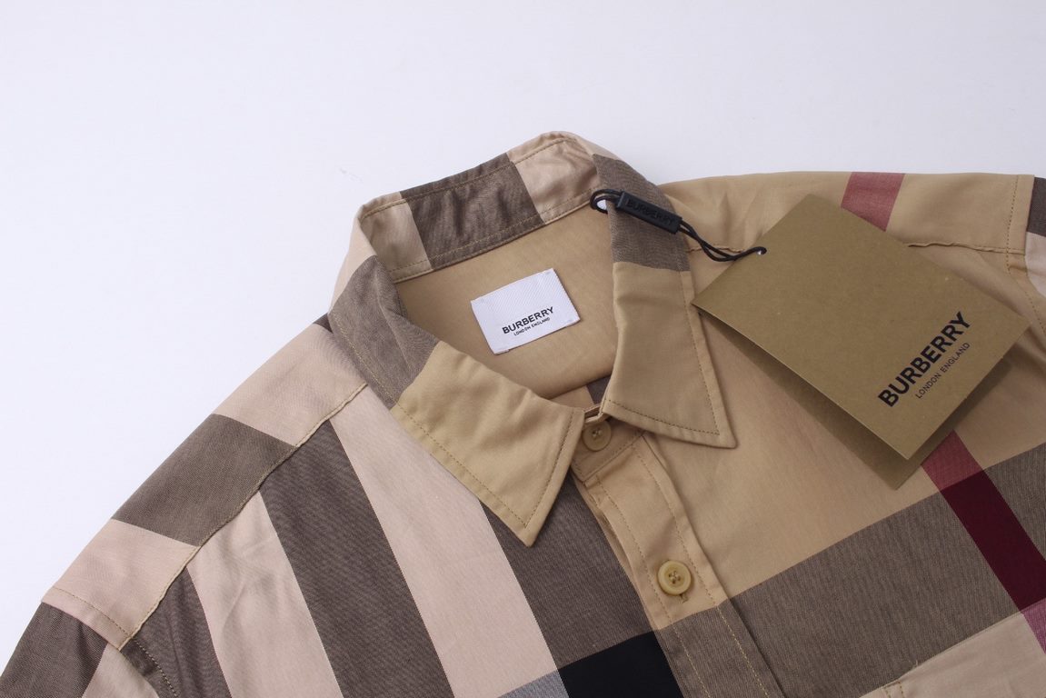 But the latest model of ace reputation channel goods, purchasing grade men's webbing model shirt in and out of the counter without pressure! Made in Thailand, it's impeccable.