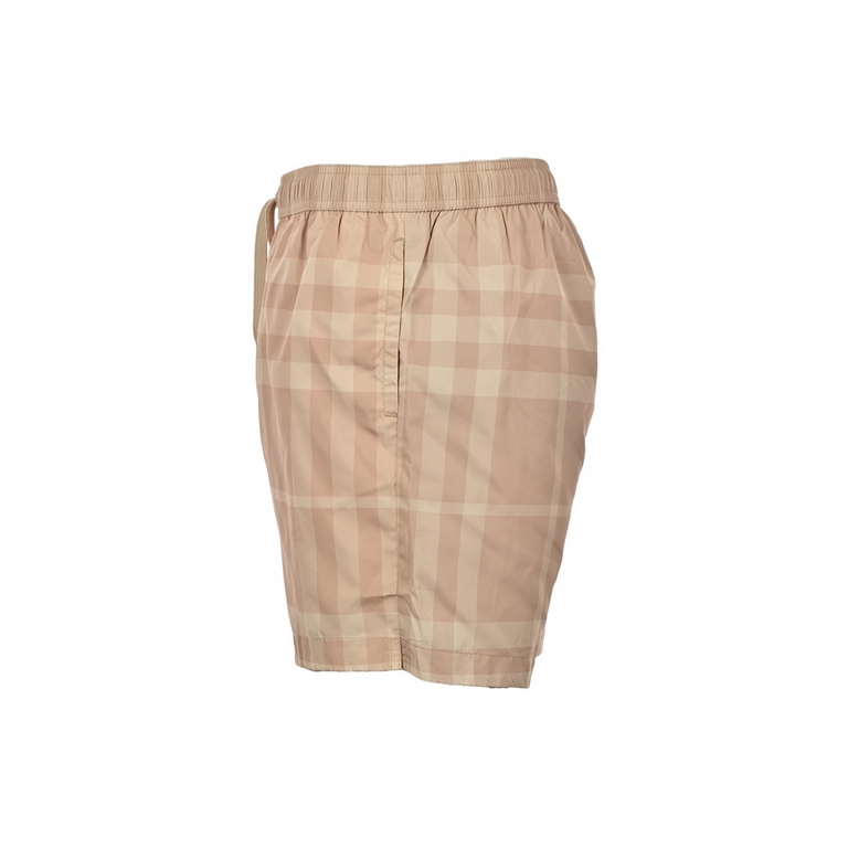 BurberryBurberry Striped Plaid Beach ShortsSummer channel limited beach shorts, custom striped fabric as the finishing touch of the entire pants, more personality senior, loose wide leg pants version, on the body in seco