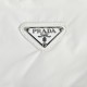 PradaPrada 23ss Triangle Logo ShortsMade of waterproof nylon fabric, thin as a cicada, cool texture, mesh lining, double-layer stitching, metal triangle logo plate on the left side, silicone leather plate on the right si