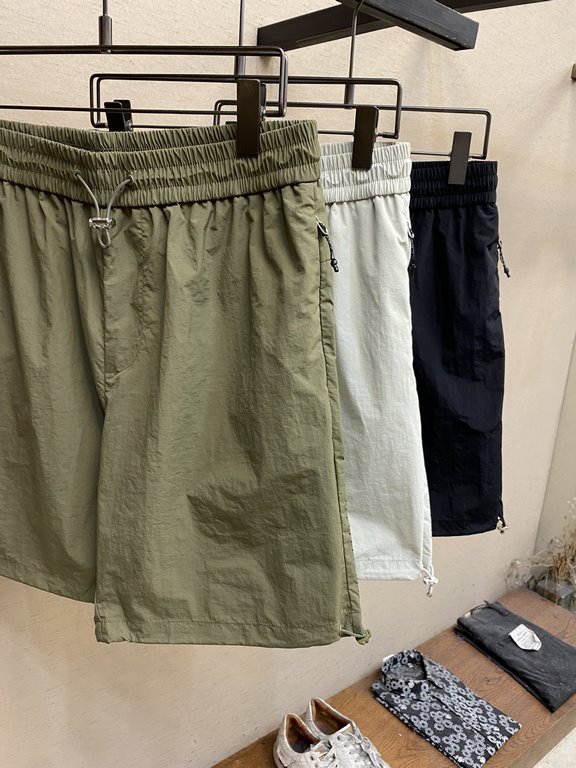 Moncler, Men's Casual Shorts  Quick-drying fabric casual pants, the latest models on the body shape is unbeatable positive!Definitely can close the eyes to collect aThis pants are very versatile, elastic waist, daily wor