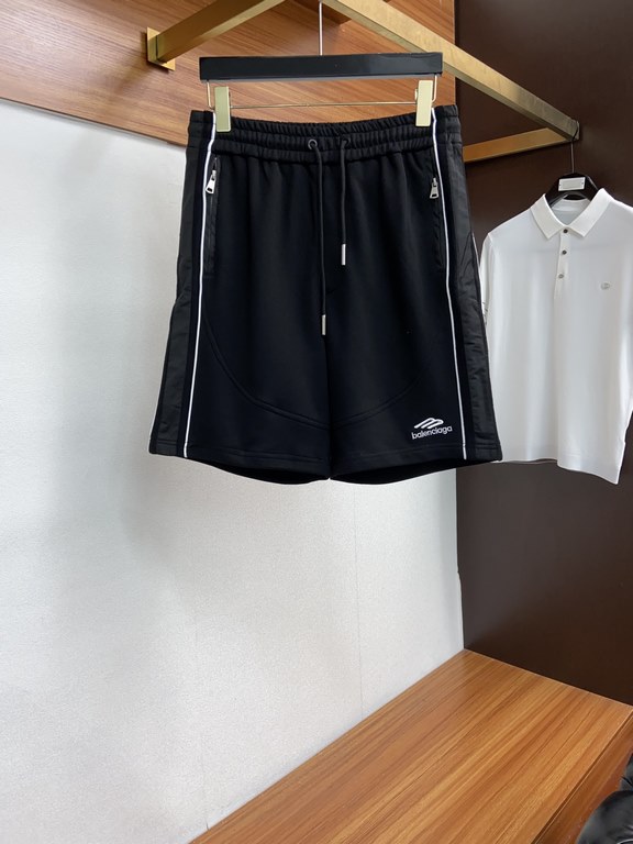 Paris House 2023 spring and summer new casual shorts, the official website synchronization sale, pants craft design, imported guest accessories, fabric customization, factory production inspection-free! Every detail to t