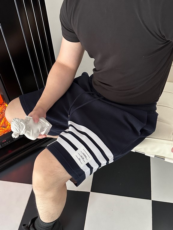 #Thom BrowneThom Browne 23ss Water Wave Waffle Shorts Top