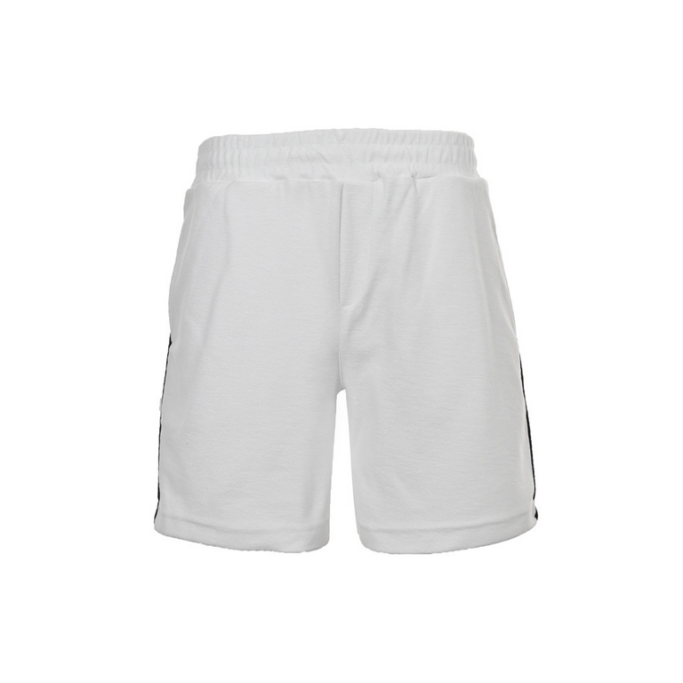 We11 Done 23ss Square Embroidered Patch ShortsWaist elastic rubber band waist suitable not strangulation, with the same color drawstring, elastic can be adjusted at will Both sides of the large pockets are convenient to 