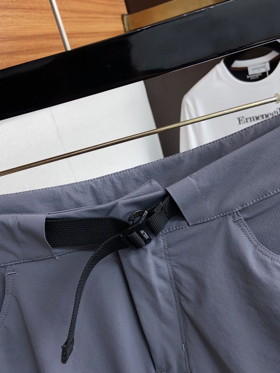 Heavyweight Beginner ARCTERYX summer men's lightweight quick-drying sports shortsA fashionable favorite for the outdoors, Beginner's never misses a style, and these Motus shorts combine advanced design, materials, and fi