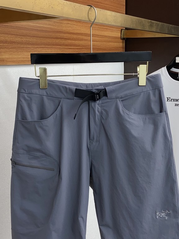 Heavyweight Beginner ARCTERYX summer men's lightweight quick-drying sports shortsA fashionable favorite for the outdoors, Beginner's never misses a style, and these Motus shorts combine advanced design, materials, and fi