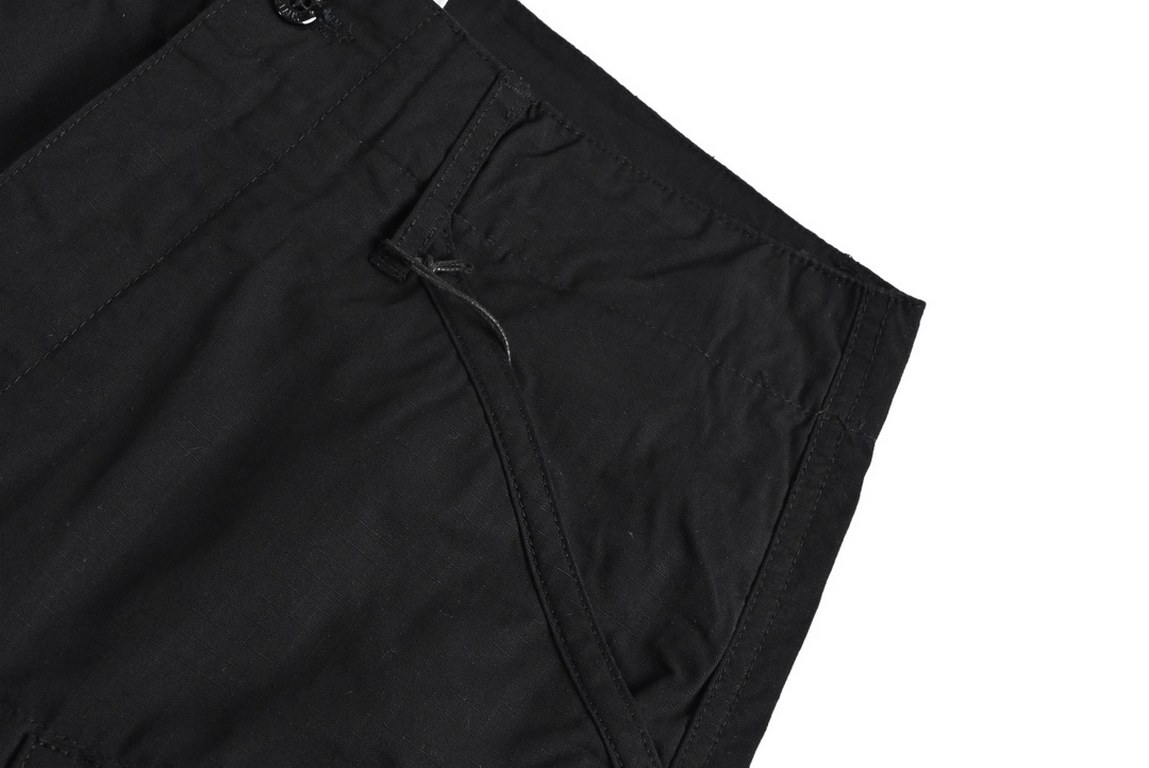 Stone IslandStone Island 23ss Zipper Pocket Work ShortsStone Island Stone Island is committed to a unique study of fibers and fabrics, representing a culture of discovery, experimental activities, functional design and u