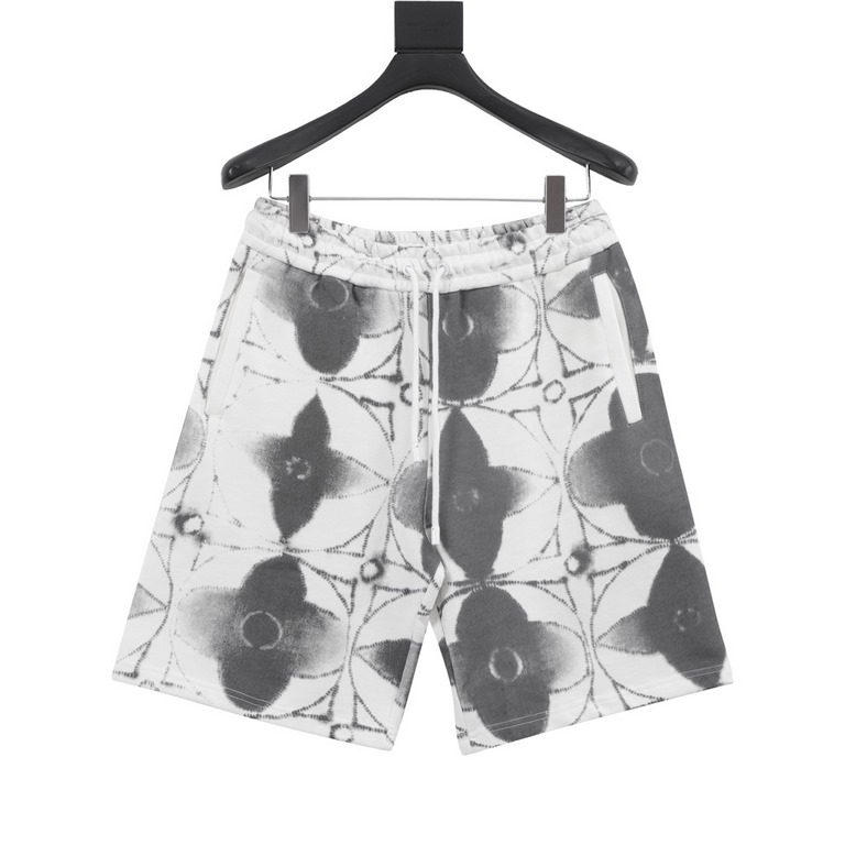 Louis Vuitton Showstopper Clover Dyed ShortsJapanese dyeing theme style, full monogram floral design, smooth silk fabric, comfortable and breathable Sharp tailored version of the interpretation of the casual style. Point