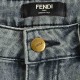 Fendi  Fendi retro classic leather label denim shortsSo far this year to do the most awesome jeans, heavy wash process, hidden mystery details are very much, this time the main push of the pants either version or on the 