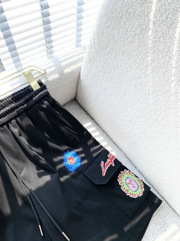 Louis Vuiton Louisden SpringSummer 2023 Unisex   Logo Casual Shorts, 2023 New Unisex Casual Shorts are online, another great piece to make a statement! Theme concept of the road  Wieden, design logo embroidery pattern tr