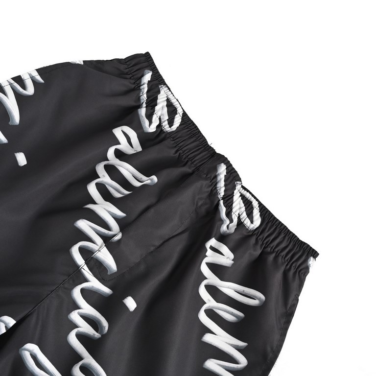 BalenciagaParis 23ss Artistic Signature Pop-Up ShortsFabrics customized 1000m digital printing on pique cloth followed by laser positioning and cutting Strictly aligned with the perfect overlap of the letters on the trou