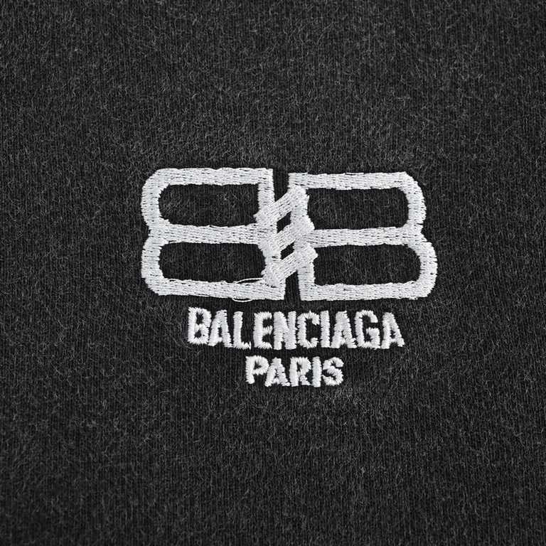 BalenciagaParis 23ss washed and embroidered double B shortsThe original version of foreign purchases to develop a custom weave cotton 380g fabric, blanks fell pre-shrunk finish 400g, cut pieces embroidered Tajima embroid