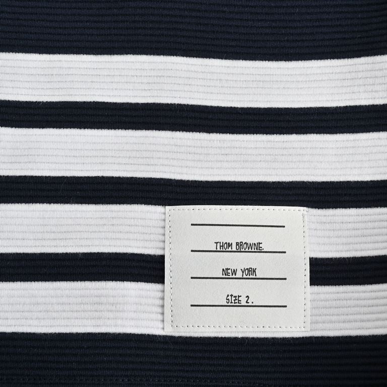 Thom BrowneThom Browne 23ss Water Wave Waffle ShortsCustom woven spinning and dyeing with 420g (455g after washing) cotton waffle material, arm 4bar cycle fabric hand splicing, custom red, white and blue webbing 2.5cm, c