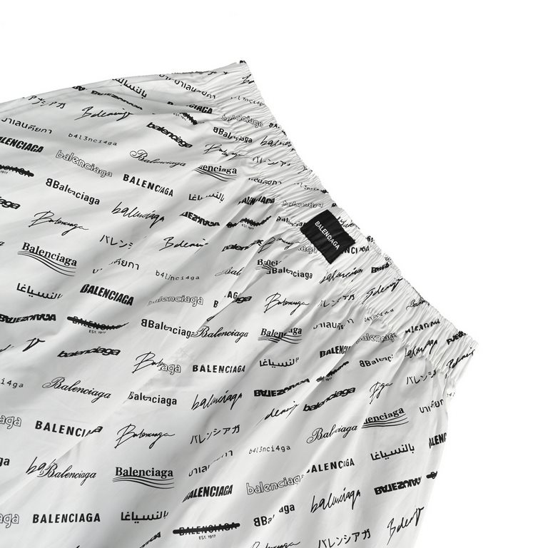 BalenciagaBalenciaga 23ss Logo Printed ShortsMade of genuine customized 100% polyester fabric with soft and shiny handfeel and clear texture Original hardware selection Collar label and wash label hangtags are one to one