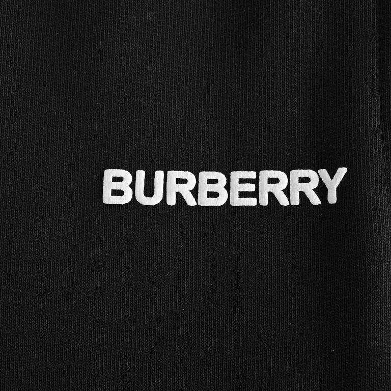 BurberryBurberry 23ss Foam Letter Labeled ShortsAdopting 380g terry cloth Burned hair without dust and double-sided eating hair Fabric surface texture is clear without burrs Silky touch and fleshiness No color difference