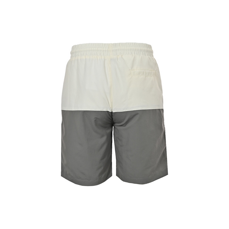 ChanelChanel Double C logo colorblocking shortsRecommended for spring and summer, refreshing and clean color blocking elements, this small fresh shorts give people a very clean sense of high quality Embossed logo pattern