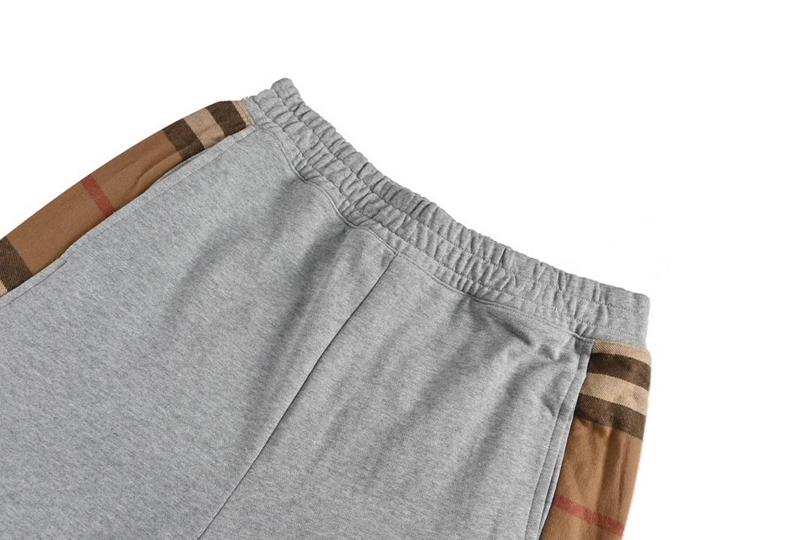 BurberryBurberry 23ss Classic Side Check Patchwork Shorts100% Cotton 380g Towel bottom sweatshirt fabric, 100% reproduction. Side panels in classic woven plaid.Rubberized waterproof label on back pocket, 99% reproduction