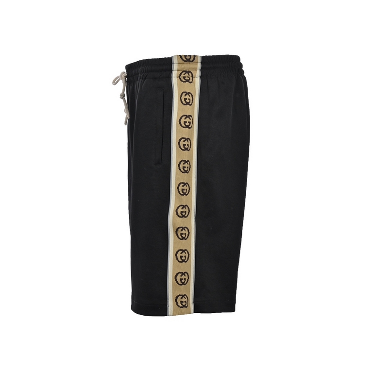 GucciGucci 20ss Side Double G Reflective Webbing ShortsThis main fabric staple woven silk cover cotton fabric, fabric soft and delicate smooth, the side using fixed weave sesame pattern webbing position symmetrical left 