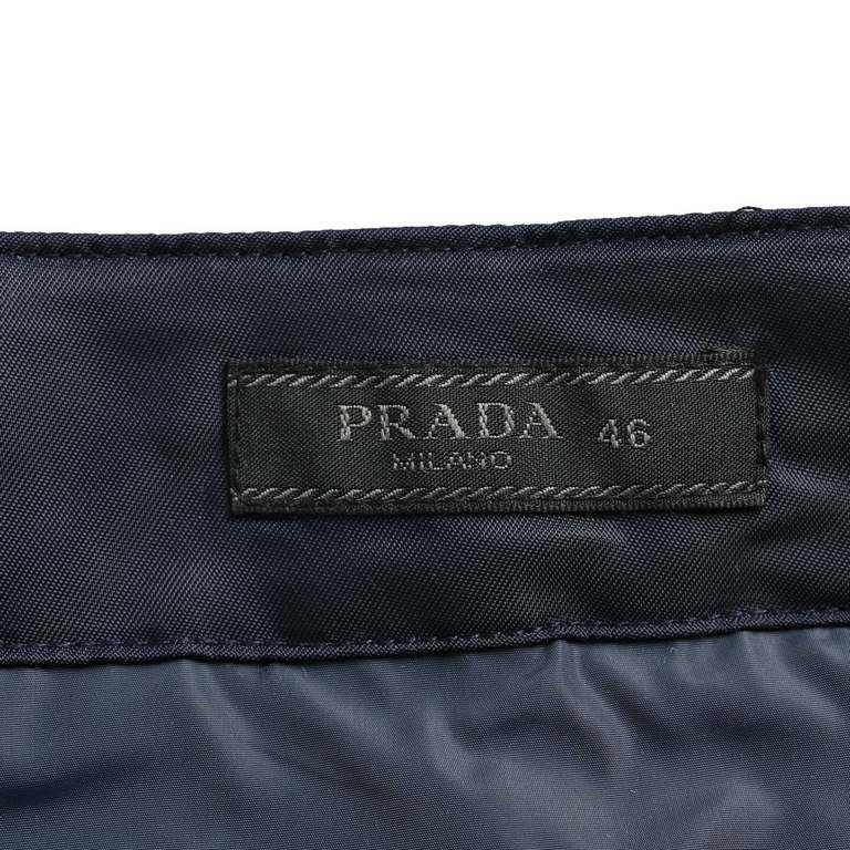 PRADAPrada Envelope Double Pocket Nylon ShortsThe original 1w  purchased into the development, fixed weaving regeneration yarn full nylon, with wear resistance and heat resistance advantages, in response to the global is