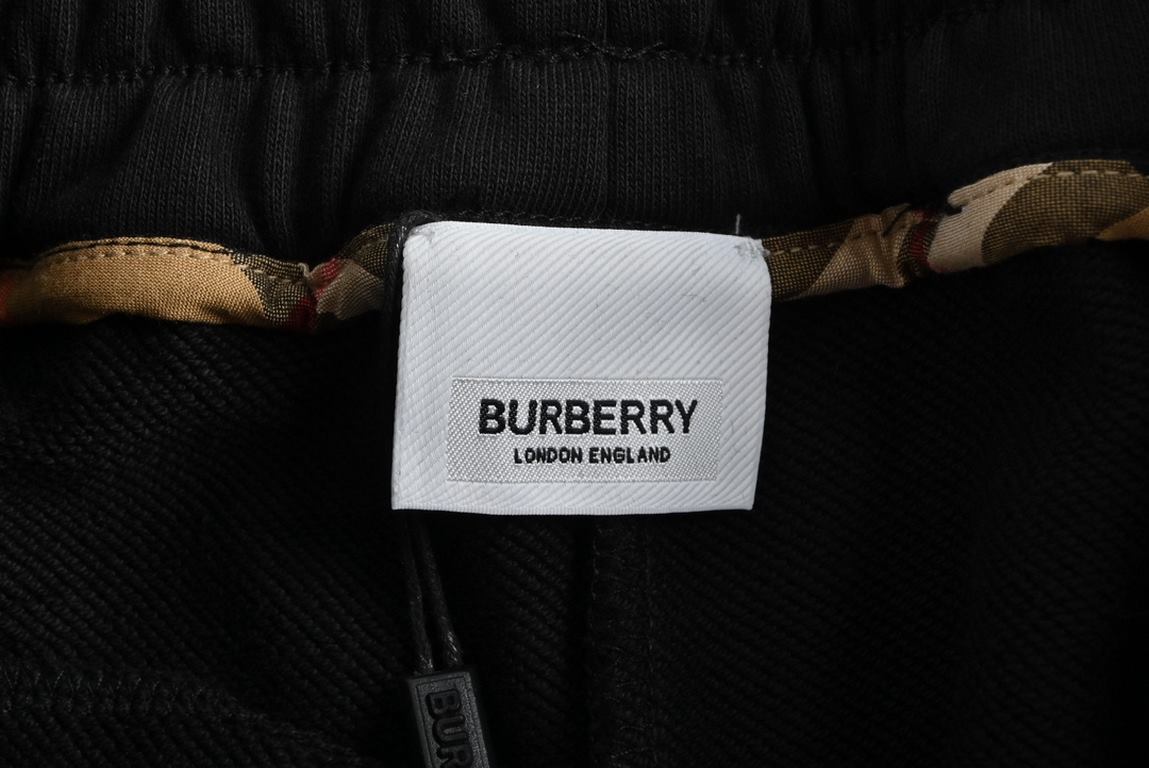 BurberryBurberry 23ss Classic Side Check Patchwork Shorts100% Cotton 380g Towel bottom sweatshirt fabric, 100% reproduction. Side panels in classic woven plaid.Rubberized waterproof label on back pocket, 99% reproduction