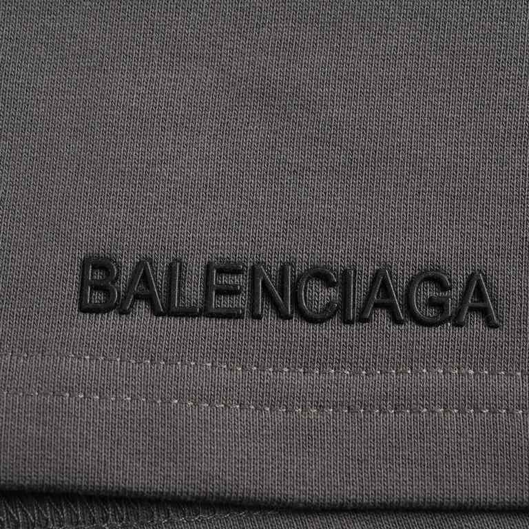 BalenciagaBalenciaga 23ss embossed rubberized letter logo basic shortsCasual thin versatile raw edge shorts this season must-haves.Come to a handsome sweatpants, comfortable and handy, you can say how to wear how comfort