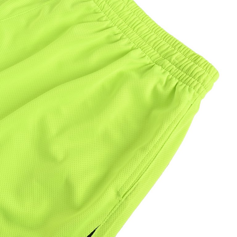 .BalenciagaParisian 23ss fluorescent embroidery patchwork shortsCustom weaving and dyeing fluorescent green breathable mesh fabric fabric pretreatment washing and color fixing in order to prevent color collision imported