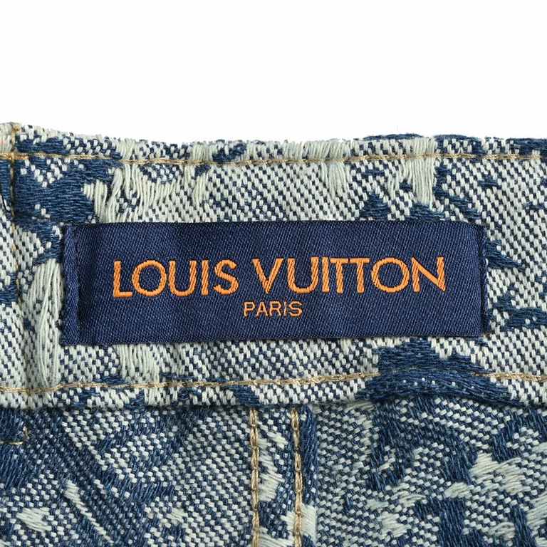 Louis Vuitton  Louis Vuitton 23ss Floral Fringe Denim ShortsOfficial explosive shorts, one of the hottest styles of the Little Red Book, thick material, damage traces of retained weft can be seen after pulling open more 