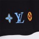 Louis VuittonLouis Vuitton 23ss latest colorful monogrammed shorts. Digital airbrush.Customized 360 grams of the same vat-dyed cotton fabrics feel very comfortableThe spiral fixed weaving and dyeing without color differe