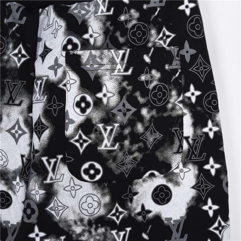 (support put store)Louis Vuitton 23ss Splash Ink Tie-Dye All-over Printed Old Fashioned ShortsThe season's tie-dye mood for the Monogram silk scarf print is depicted in jacquard weave across the entire width of these sho