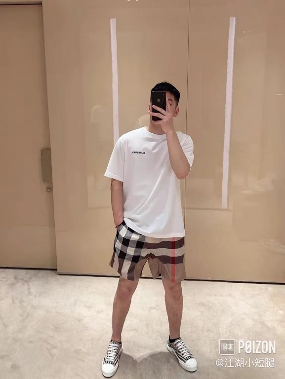 #BurberryBurberry 22ss large plaid beach shorts on the body