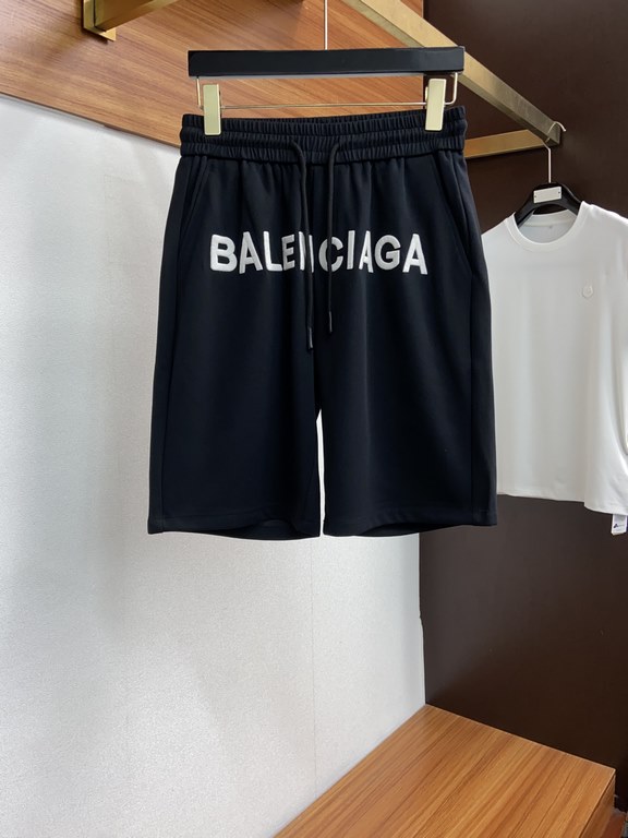 Paris House 2023 spring and summer new casual shorts, the official website synchronization sale, pants craft design, imported guest accessories, fabric customization, factory production inspection-free! Every detail to t