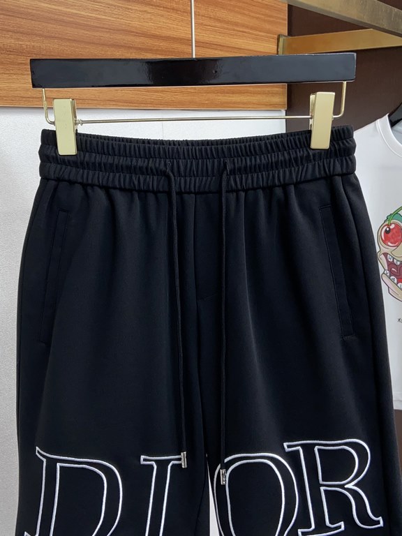 Dior 2023 spring and summer new casual shorts, the official website synchronization sale, pants craft design, imported guest accessories, fabric customization, factory production inspection-free! Every detail to the extr