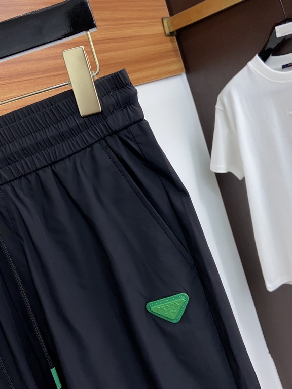 Prada 2023 new shorts, classic green triangle label   small leather tag decoration Customized super-soft quick-drying fabric Soft skin-friendly and delicate. Meticulous workmanship and moderate thickness. Unisex style, f