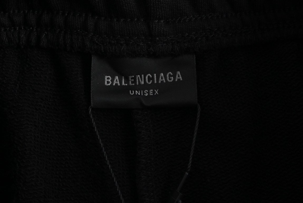 BalenciagaParis 23ss Embroidered Reverse Letter Small Label ShortsThe fabric is made of weft knitting face 50 counts   bottom 10 counts double strand terry cloth Newest color matching up to 500 grams High density three-d