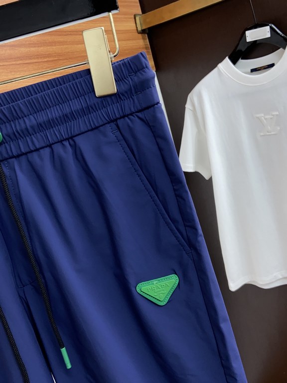 Prada 2023 new shorts, classic green triangle label   small leather tag decoration Customized super-soft quick-drying fabric Soft skin-friendly and delicate. Meticulous workmanship and moderate thickness. Unisex style, f