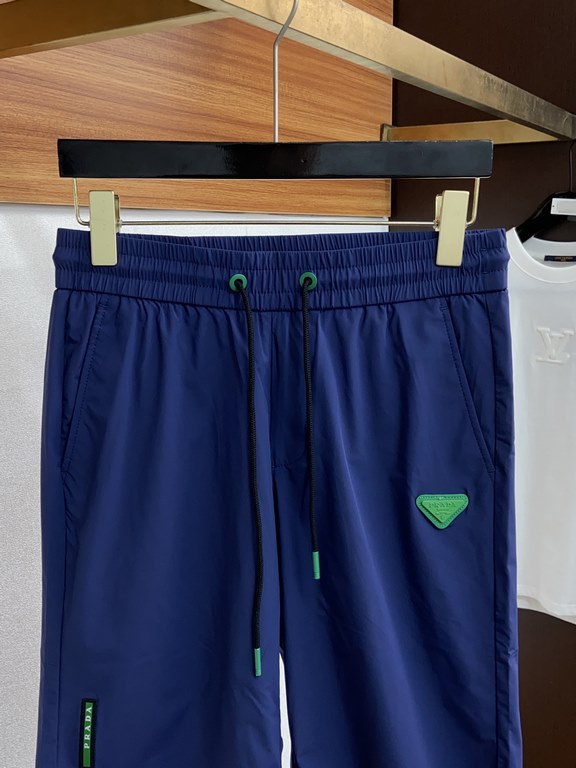 Prada 2023 new shorts, classic green triangle label   small leather tag decoration Customized super-soft quick-drying fabric Soft skin-friendly and delicate. Meticulous workmanship and moderate thickness. Unisex style, f