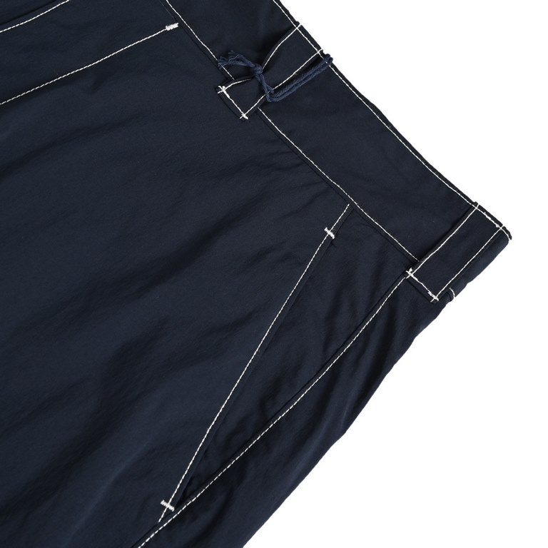 PRADAPrada 23ss bright line stretch cotton shortsThe fabric is made of cotton cloth dyeing, because the fabric has a special reason for the elasticity of the fabric in advance will be high temperature steam pre-shrinkage